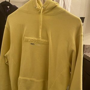 Supreme hoodie